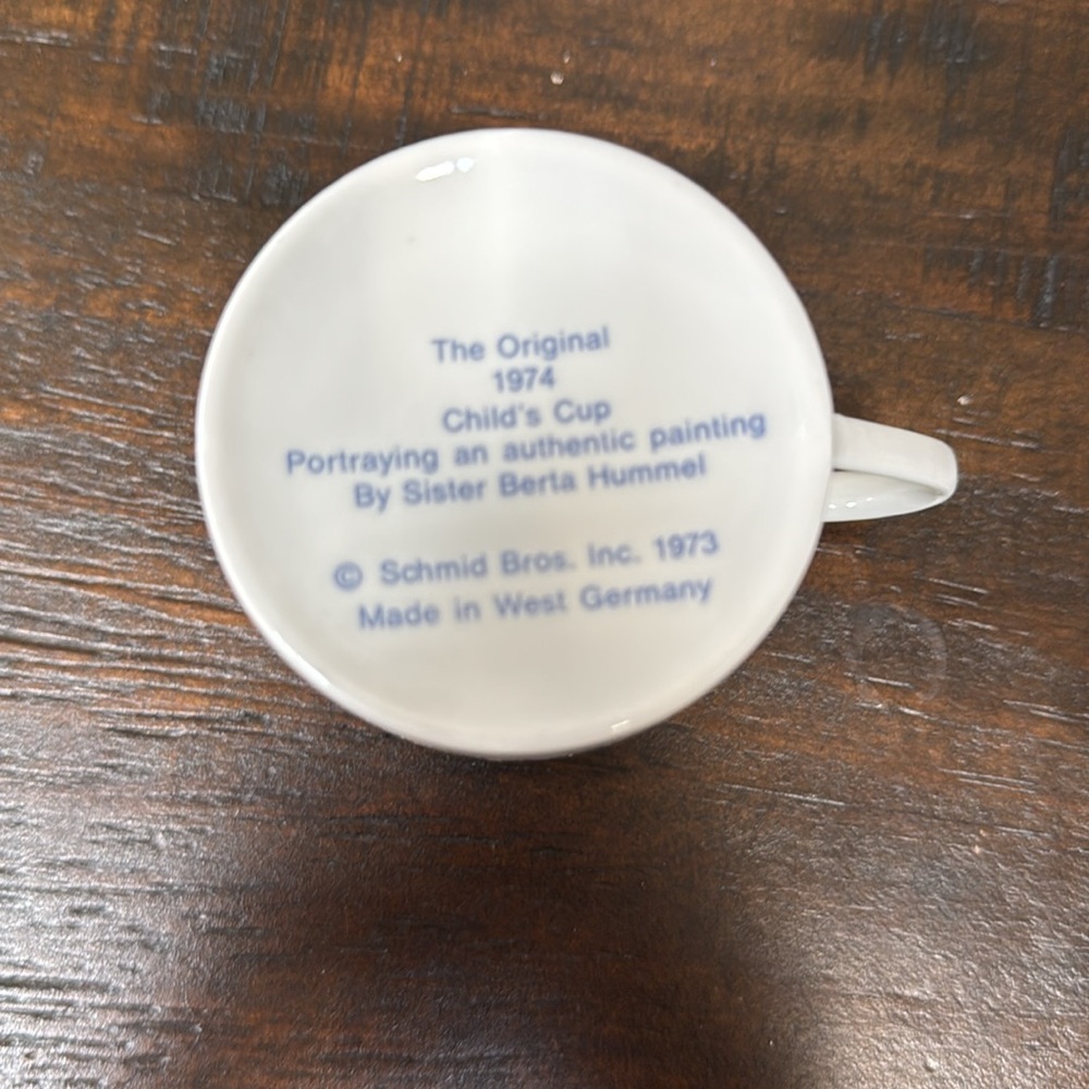 Hummel Collector 1974 Child Mug - Picture 3 of 5